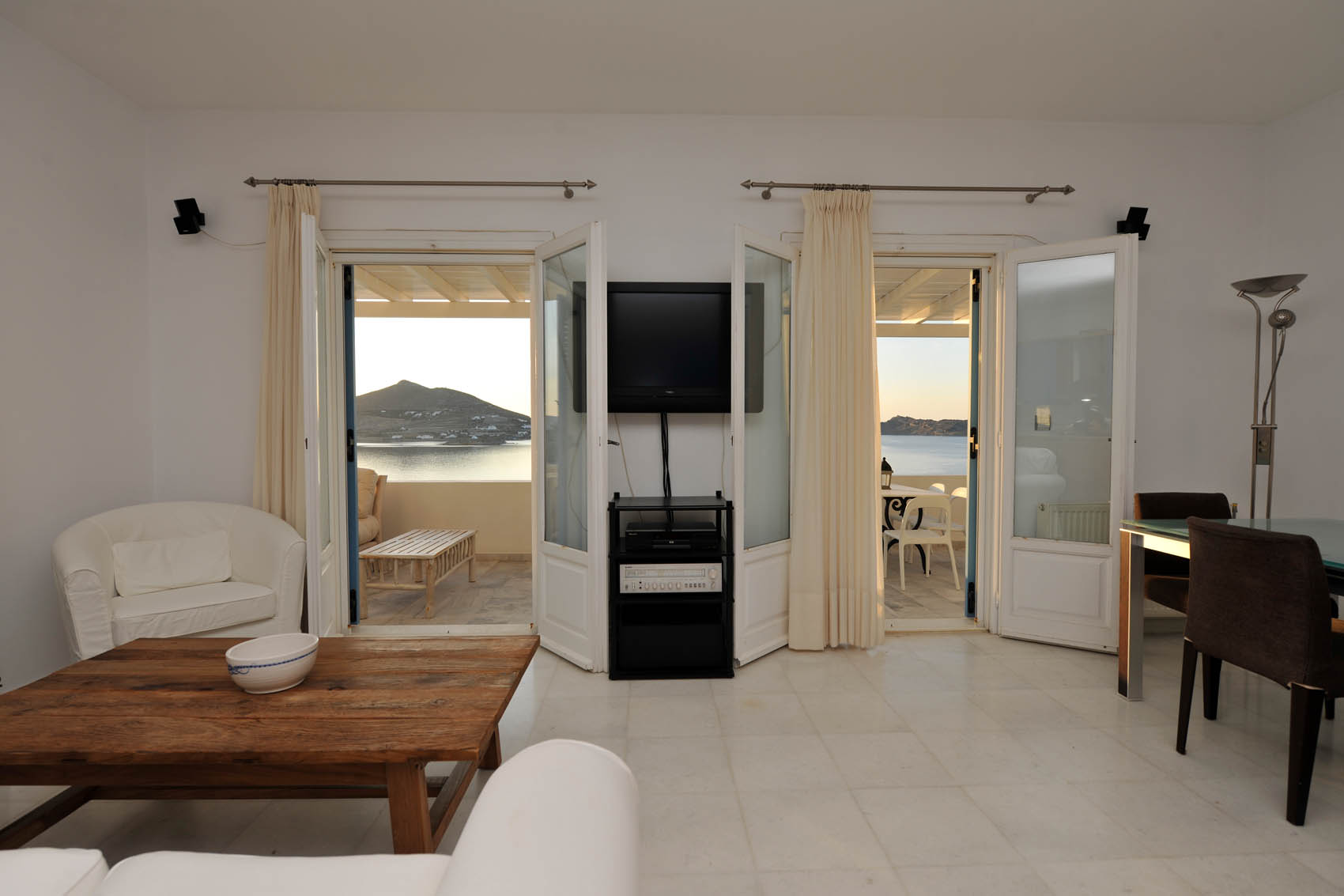 Armenistis Paros